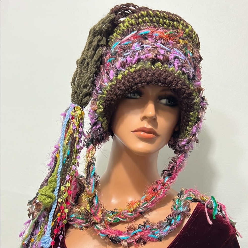 Handcrafted Multicolor Knit Hat - Picture 6 of 12